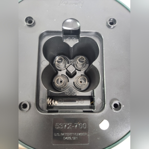 Vintage 1999 12” Coleman Deluxe Camping Table Lantern Clock & Alarm 5372-700 - Picture 9 of 10